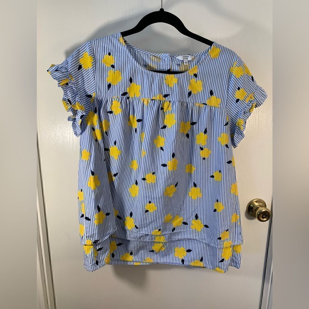 Crown & Ivy EUC blue/white striped yellow floral tiered blouse Size medium
